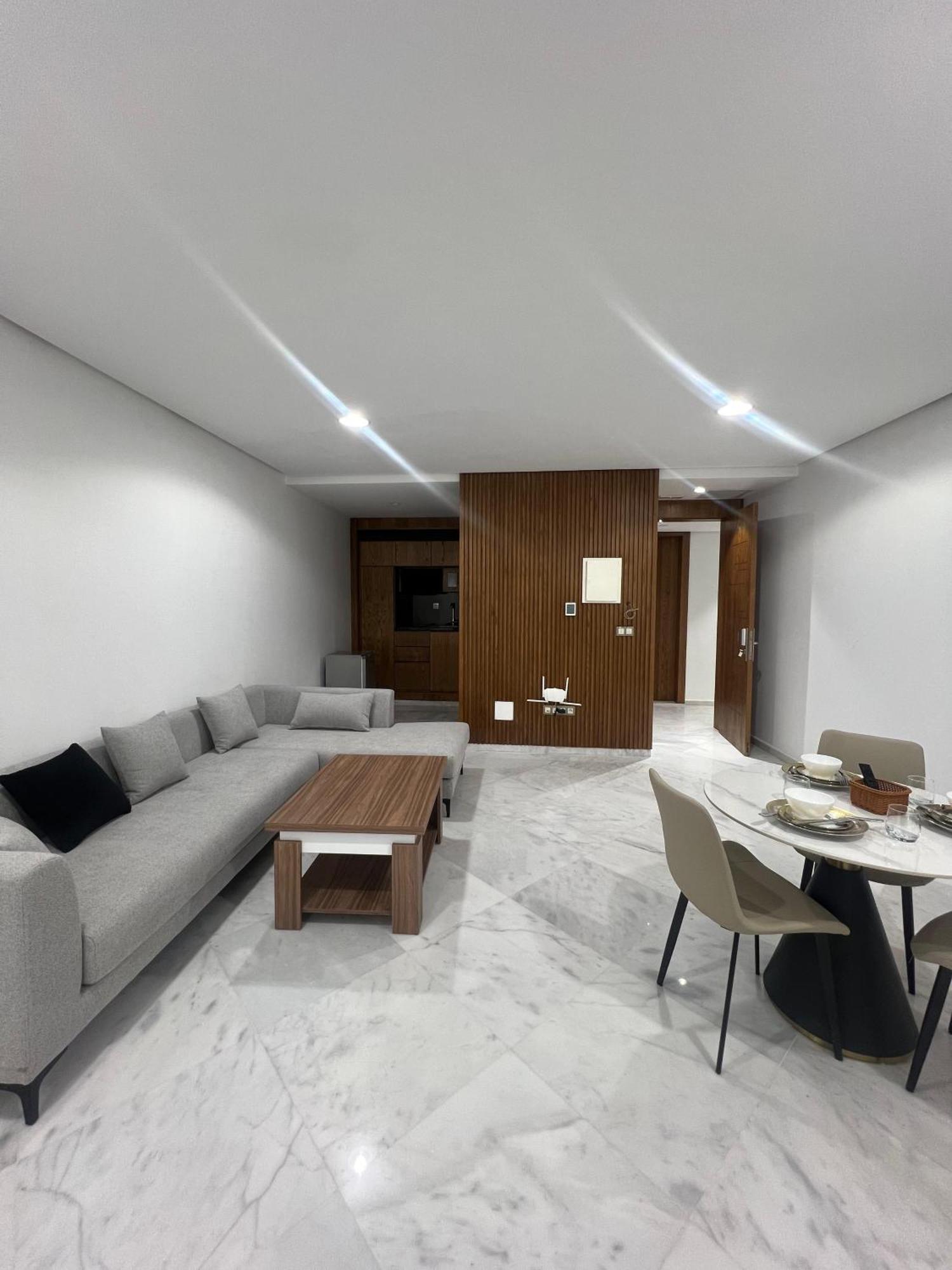 Royal Center Apartment แทนเจียร์ ภายนอก รูปภาพ